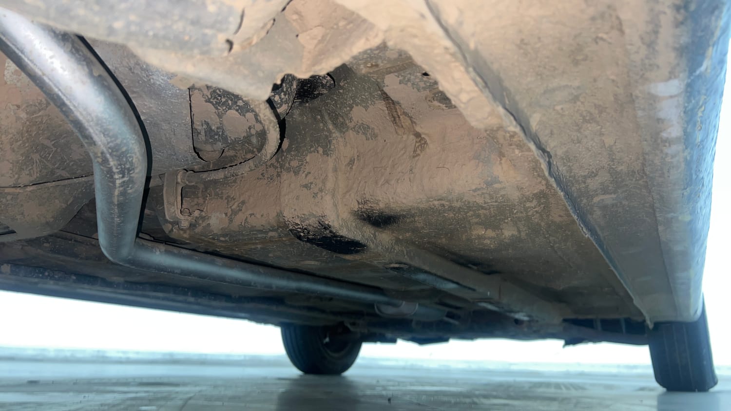 Used 2018 Hyundai Grand i10 Magna AT 1.2 Kappa VTVT Petrol Automatic extra REAR RIGHT UNDERBODY VIEW