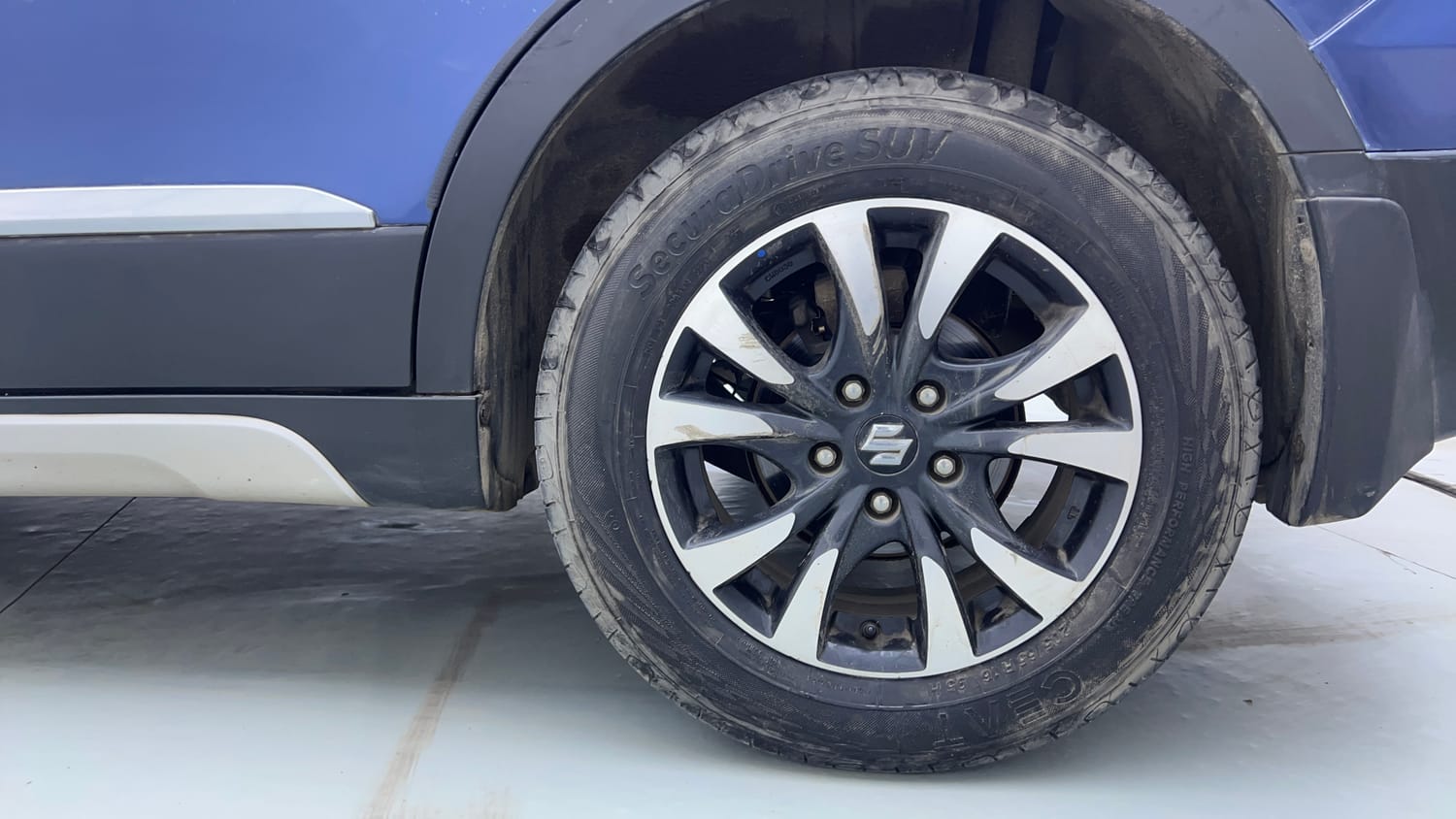 Used 2019 Maruti Suzuki S-Cross Zeta 1.3 Diesel Manual tyres LEFT REAR TYRE RIM VIEW