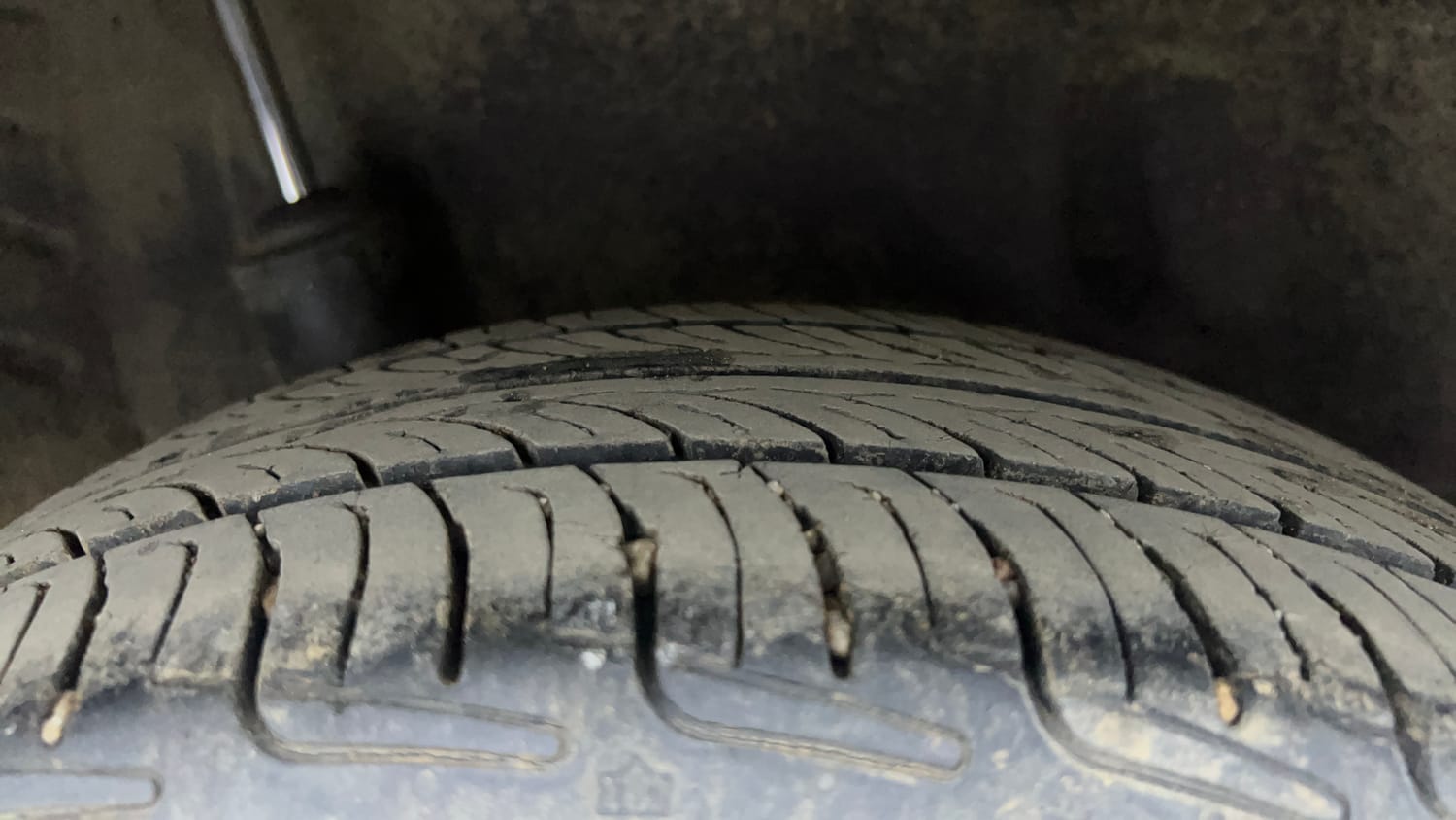 Used 2014 Honda Amaze 1.2 VX i-VTEC Petrol Manual tyres RIGHT REAR TYRE TREAD VIEW