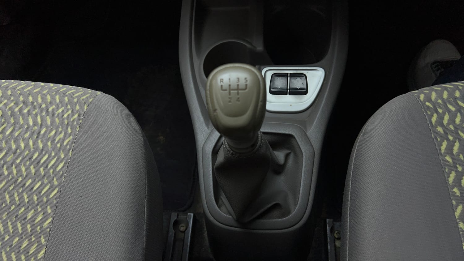 Used 2017 Datsun Redi-GO T (O) Petrol Manual interior GEAR  KNOB VIEW
