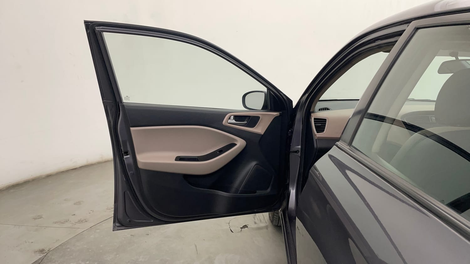 Used 2019 Hyundai Elite i20 Sportz Plus 1.2 CVT Petrol Automatic interior LEFT FRONT DOOR OPEN VIEW