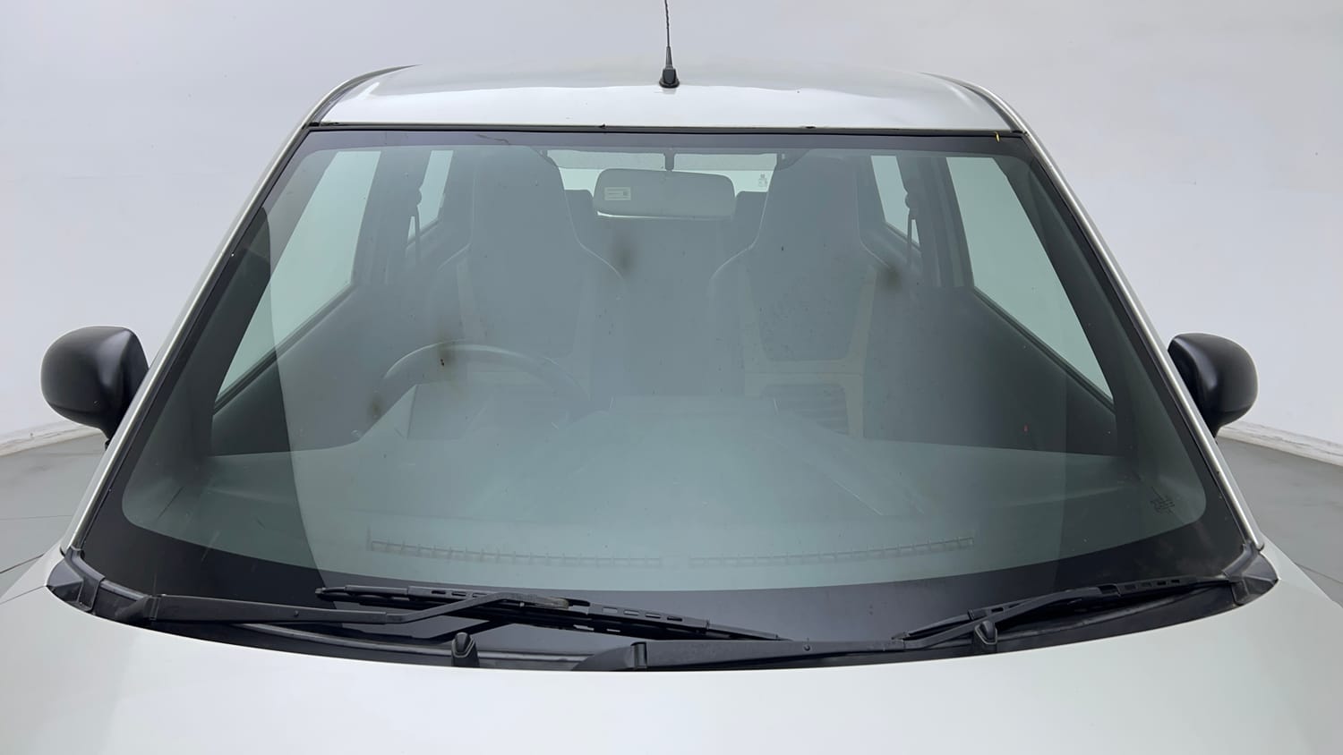 Used 2020 Maruti Suzuki Wagon R LXi 1.0 CNG Cng Manual exterior FRONT WINDSHIELD VIEW
