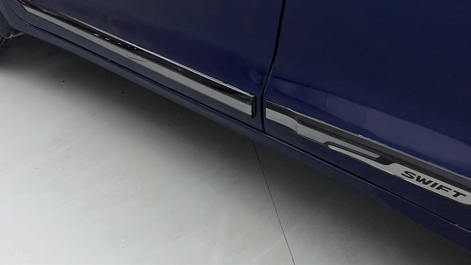 Used 2019 Maruti Suzuki Swift ZXi Petrol Manual dents MINOR SCRATCH