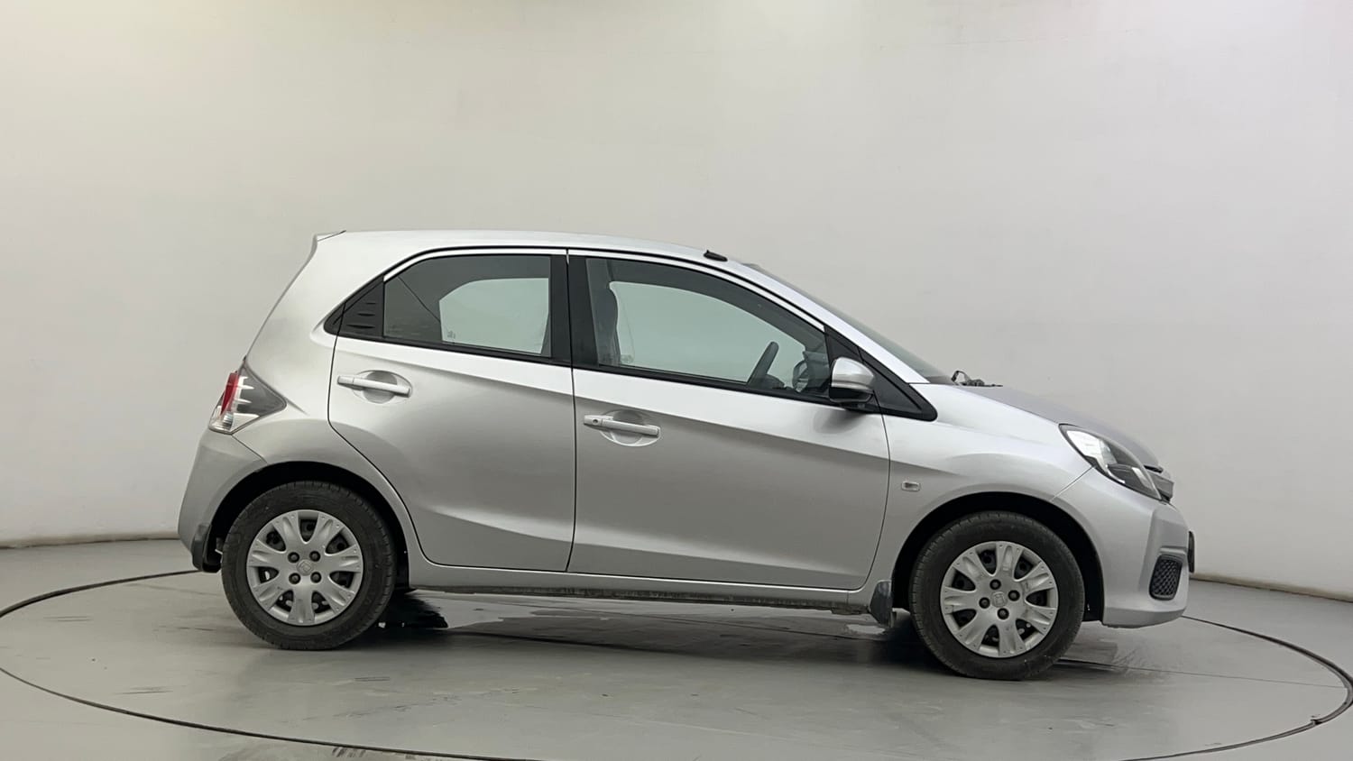 Used 2017 Honda Brio S MT Petrol Manual exterior RIGHT SIDE VIEW