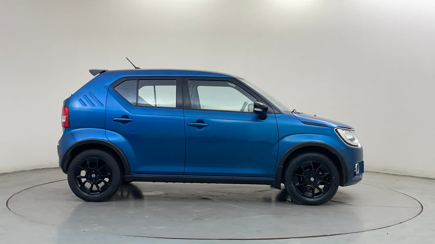 Used 2017 Maruti Suzuki Ignis Alpha 1.2 MT Petrol Manual exterior RIGHT SIDE VIEW