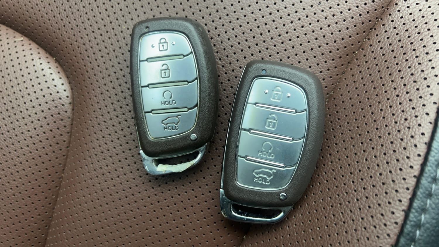 Used 2023 Hyundai Alcazar Signature (O) 7 Seater 1.5 Diesel AT Diesel Automatic extra CAR KEY VIEW