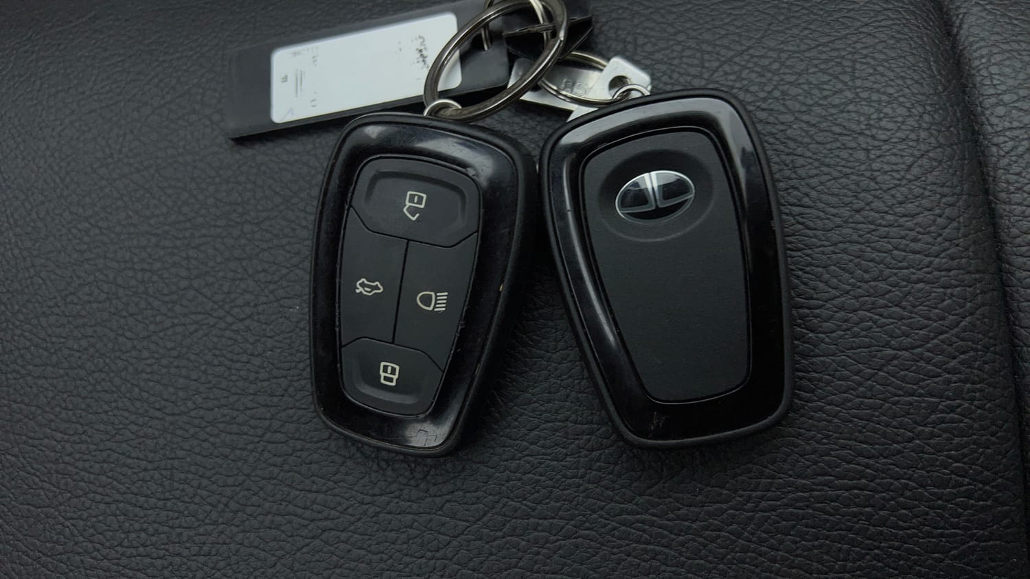 Used 2021 Tata Nexon XZA Plus Petrol Automatic extra CAR KEY VIEW