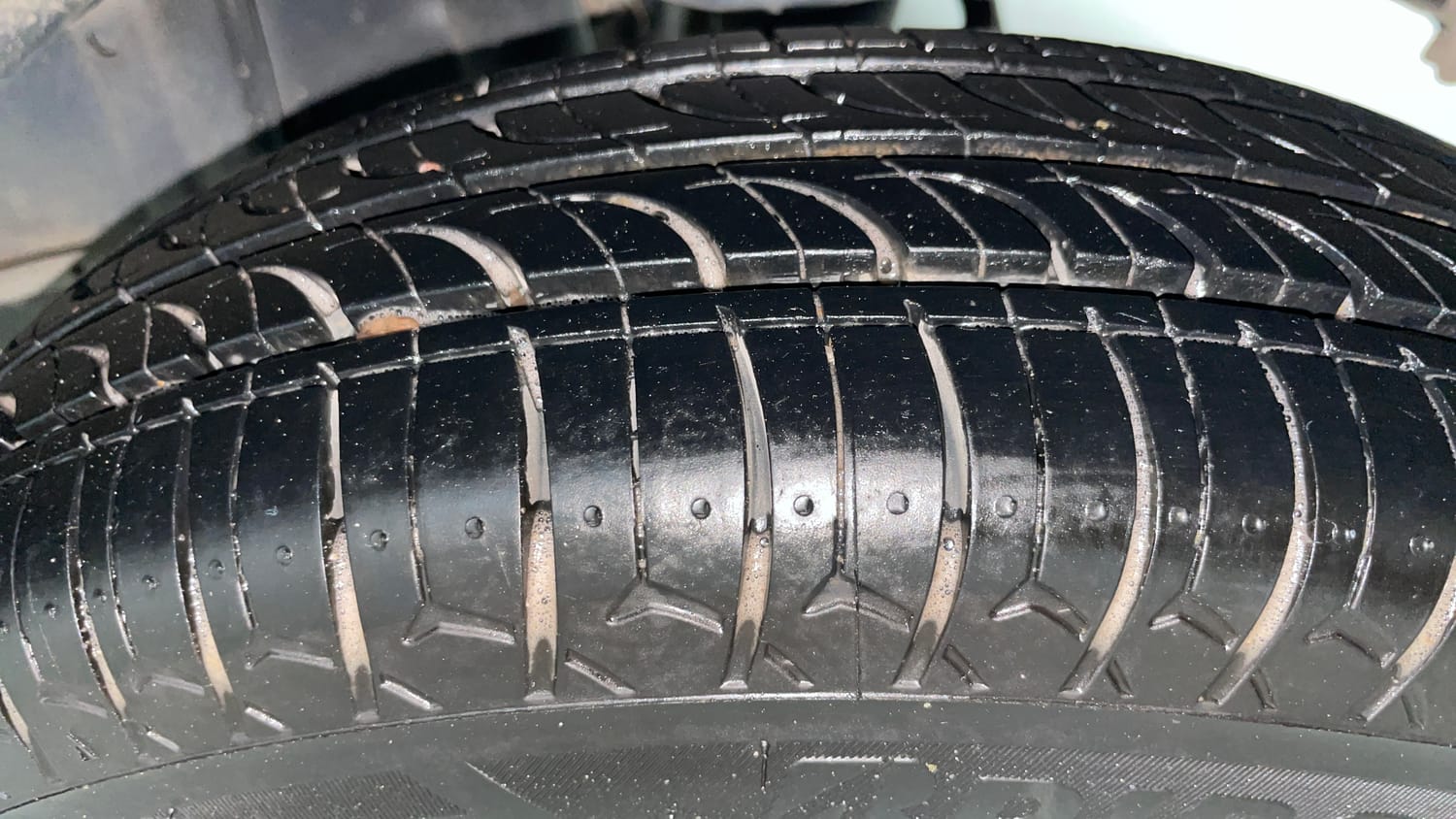 Used 2016 Maruti Suzuki Alto 800 Lxi Petrol Manual tyres LEFT REAR TYRE TREAD VIEW