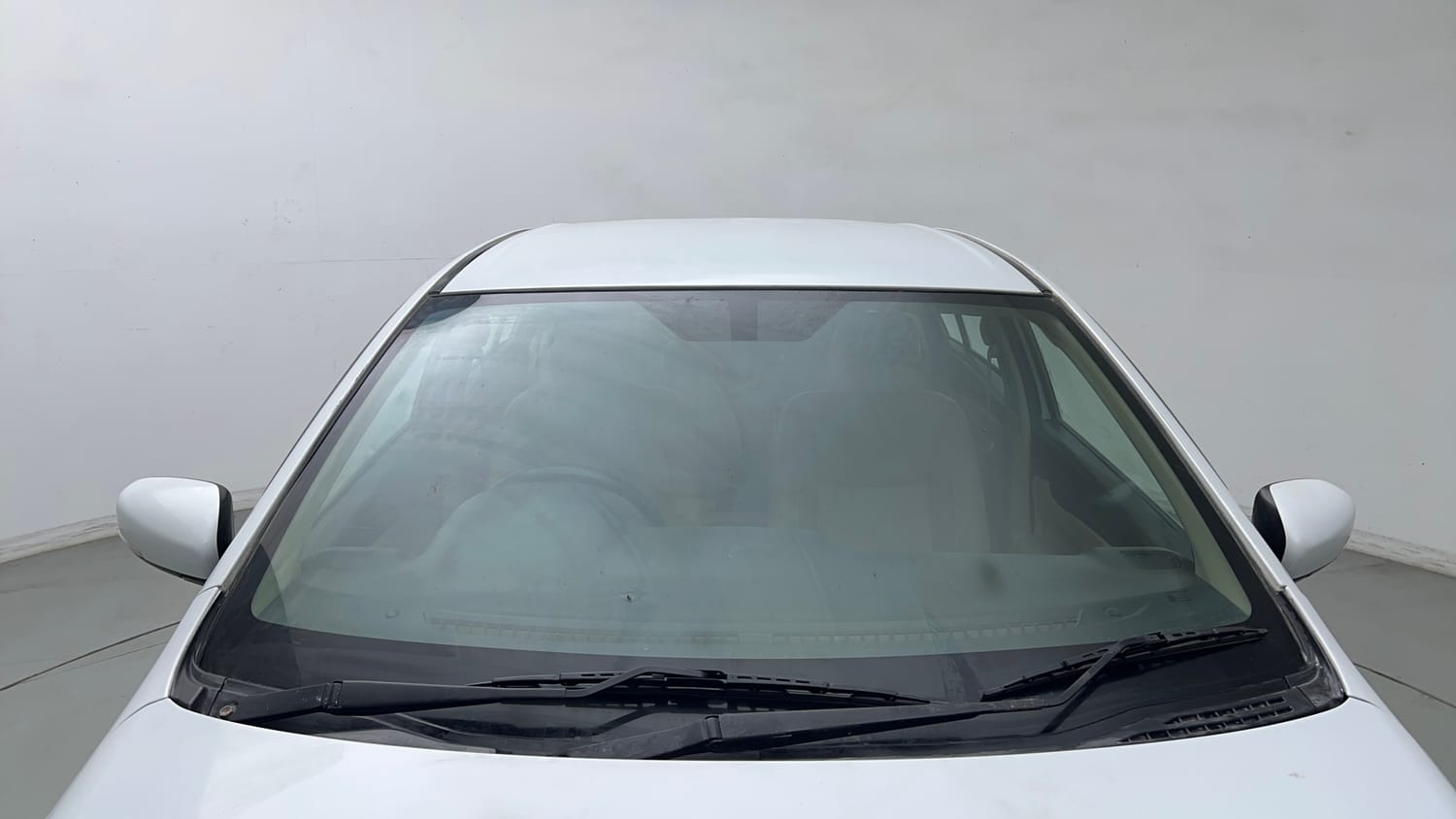 Used 2016 Maruti Suzuki Ciaz ZXI+ AT Petrol Automatic exterior FRONT WINDSHIELD VIEW