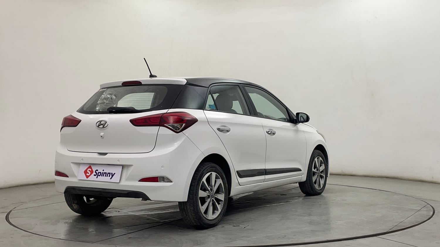 Used 2018 Hyundai Elite i20 Asta 1.2 (O) Petrol Manual exterior RIGHT REAR CORNER VIEW