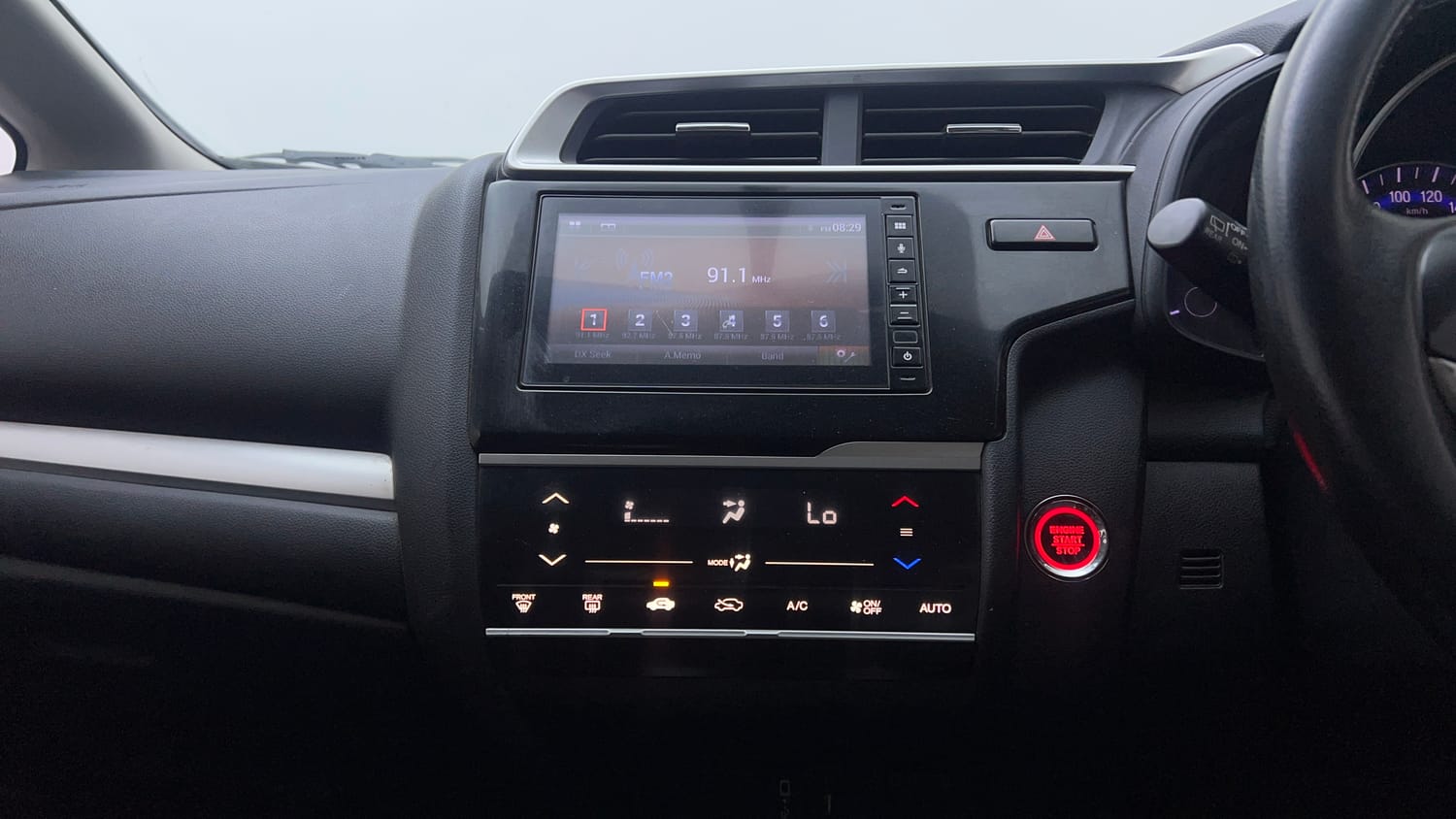 Used 2021 Honda WR-V VX MT Diesel Diesel Manual interior MUSIC SYSTEM & AC CONTROL VIEW
