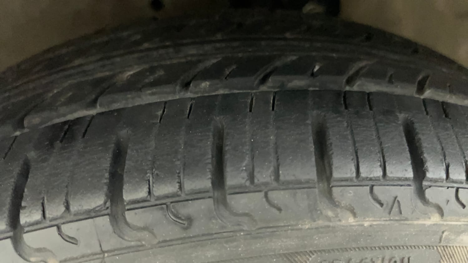 Used 2015 Maruti Suzuki Celerio VXi AMT Petrol Automatic tyres LEFT FRONT TYRE TREAD VIEW