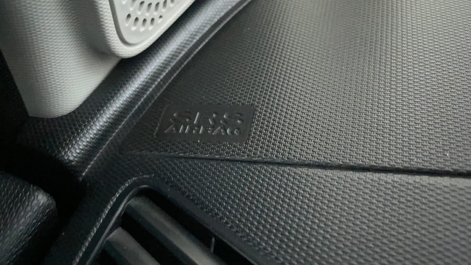 Used 2023 Tata Tiago XTA Petrol Automatic top_features Airbags