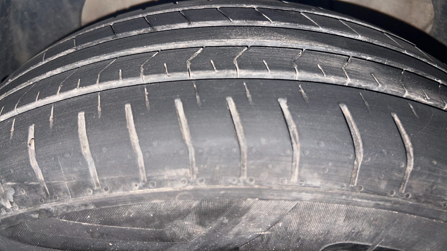 Used 2014 Ford EcoSport Trend 1.5 TDCi Diesel Manual tyres LEFT FRONT TYRE TREAD VIEW