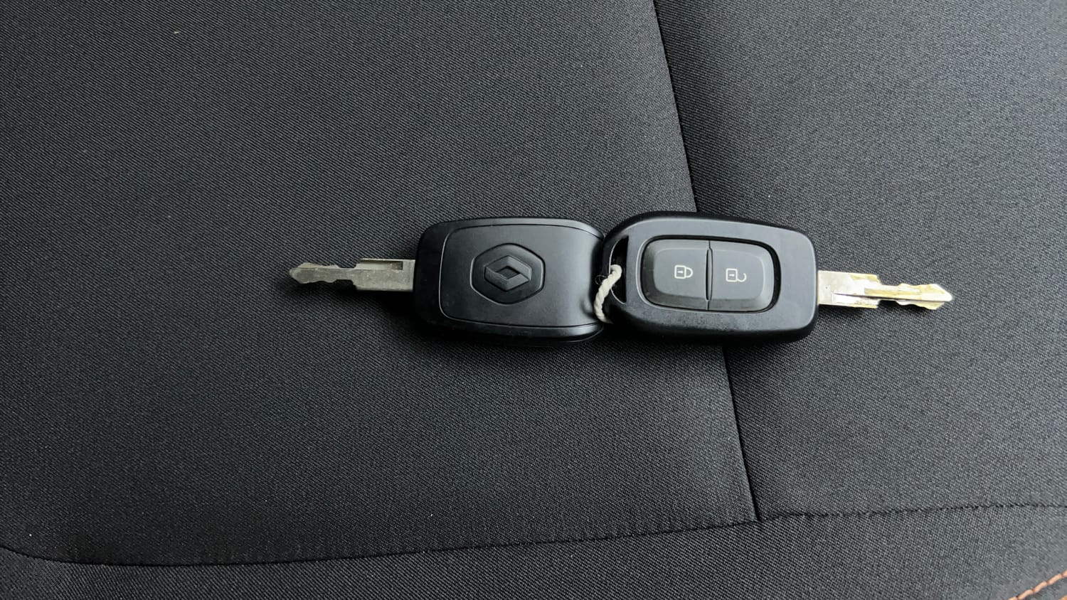 Used 2020 Renault Kwid CLIMBER 1.0 AMT Petrol Automatic extra CAR KEY VIEW