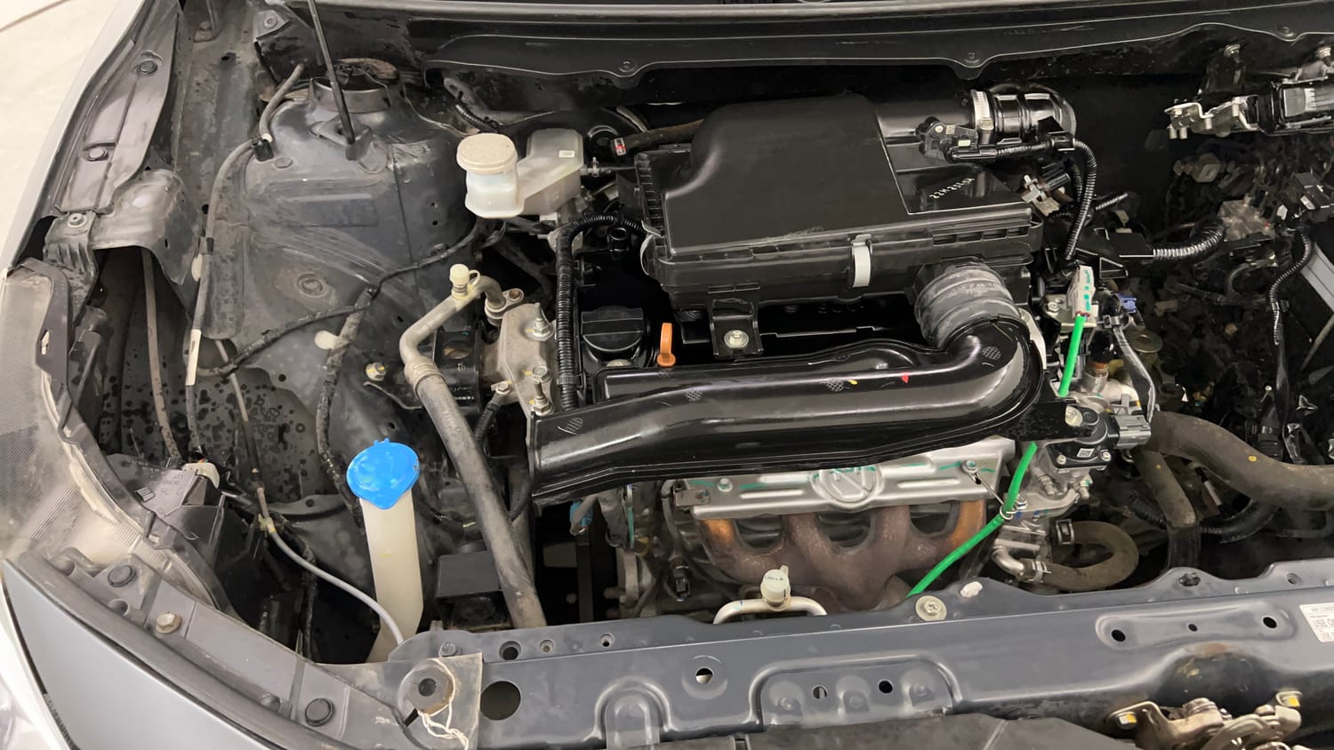 Used 2022 Maruti Suzuki Baleno Alpha MT Petrol Manual engine ENGINE RIGHT SIDE VIEW
