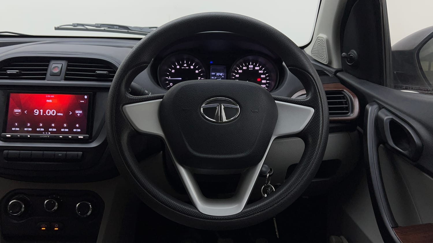 Used 2019 Tata Tiago Revotron XE Petrol Manual interior STEERING VIEW