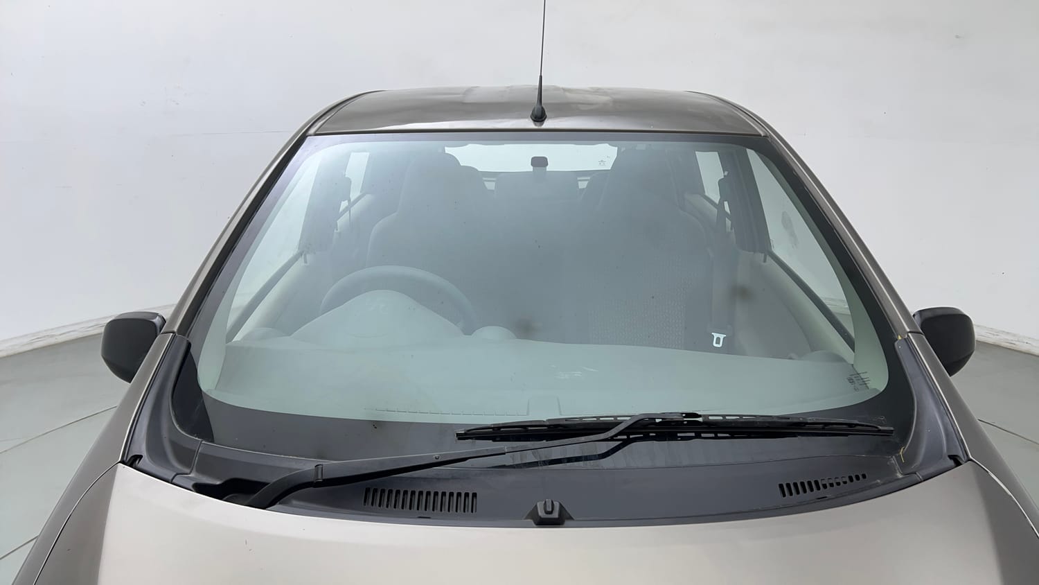 Used 2017 Datsun Redi-GO T (O) Petrol Manual exterior FRONT WINDSHIELD VIEW