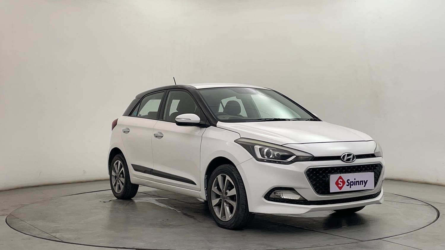Used 2018 Hyundai Elite i20 Asta 1.2 (O) Petrol Manual exterior RIGHT FRONT CORNER VIEW