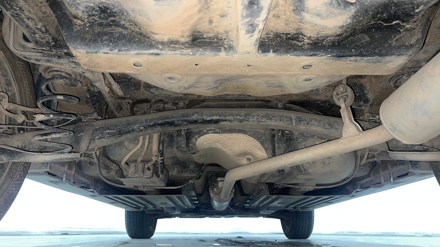 Used 2024 Maruti Suzuki Grand Vitara Delta Smart Hybrid Petrol Manual extra REAR UNDERBODY VIEW (TAKEN FROM REAR)