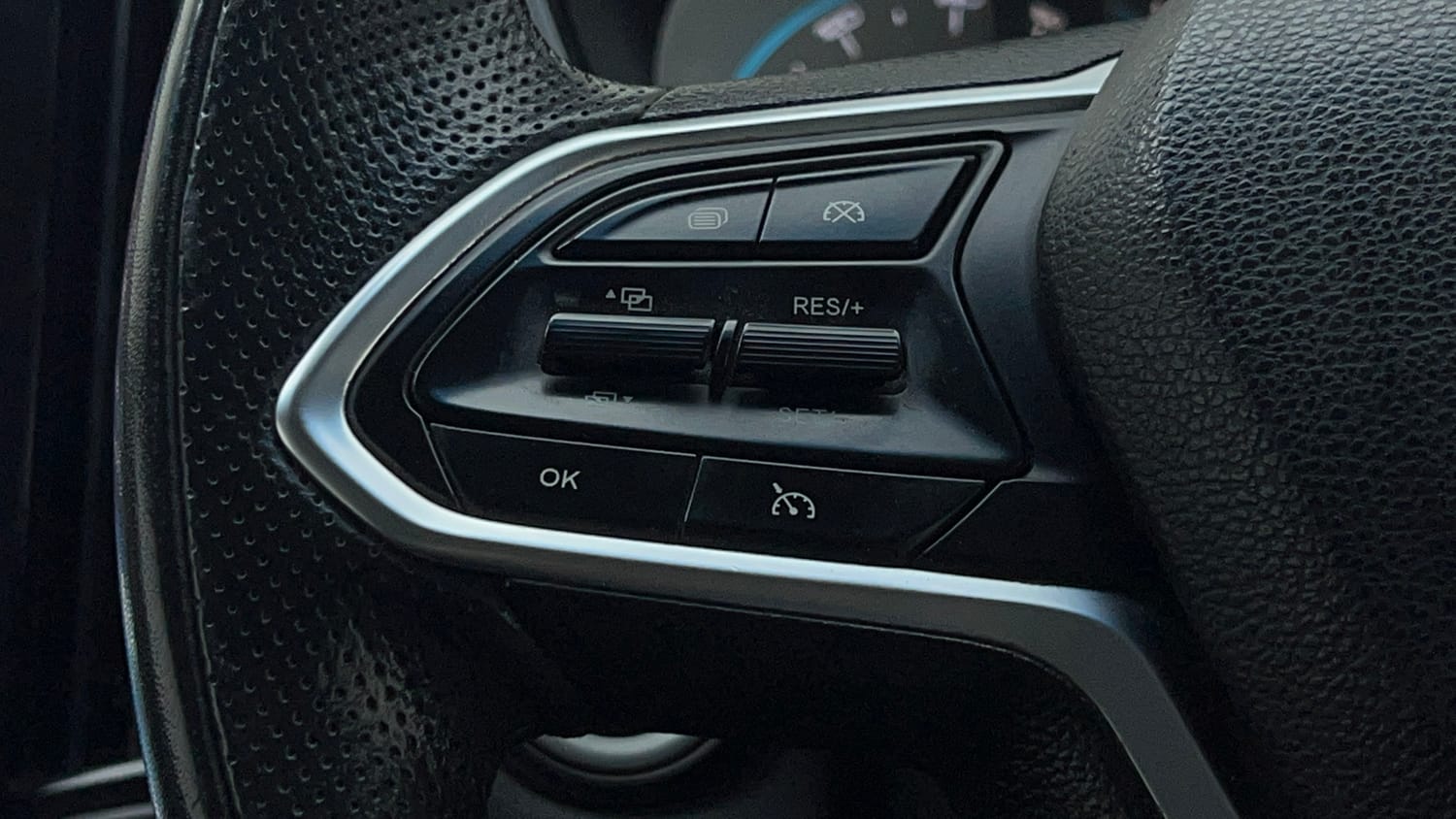 Used 2019 MG Motors Hector Sharp Hybrid 1.5 Petrol Hybrid Manual top_features Cruise control