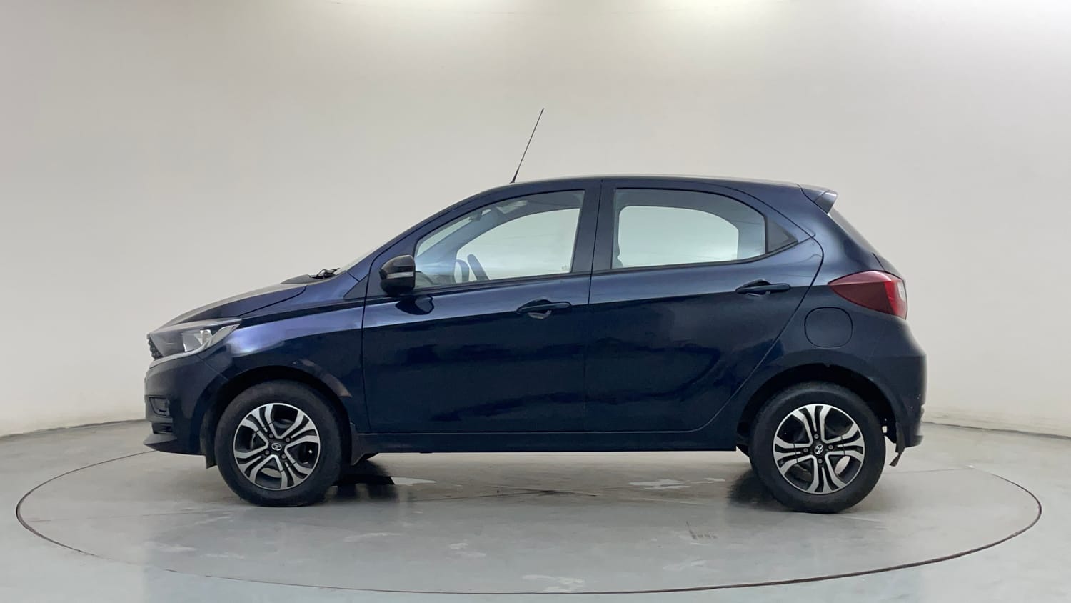 Used 2023 Tata Tiago XTA Petrol Automatic exterior LEFT SIDE VIEW