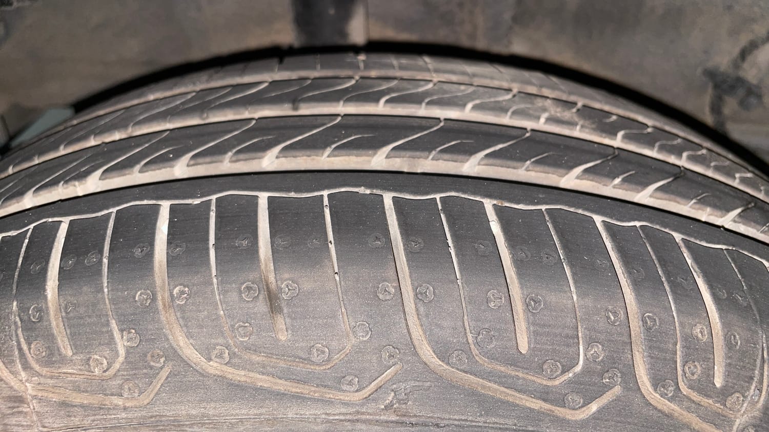 Used 2023 Tata Tiago XTA Petrol Automatic tyres RIGHT REAR TYRE TREAD VIEW