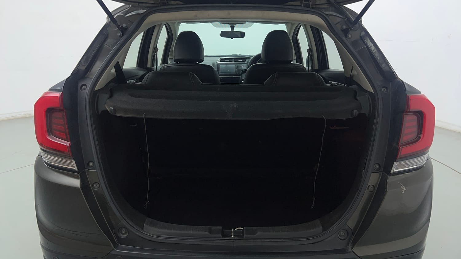 Used 2021 Honda WR-V VX MT Diesel Diesel Manual interior DICKY INSIDE VIEW