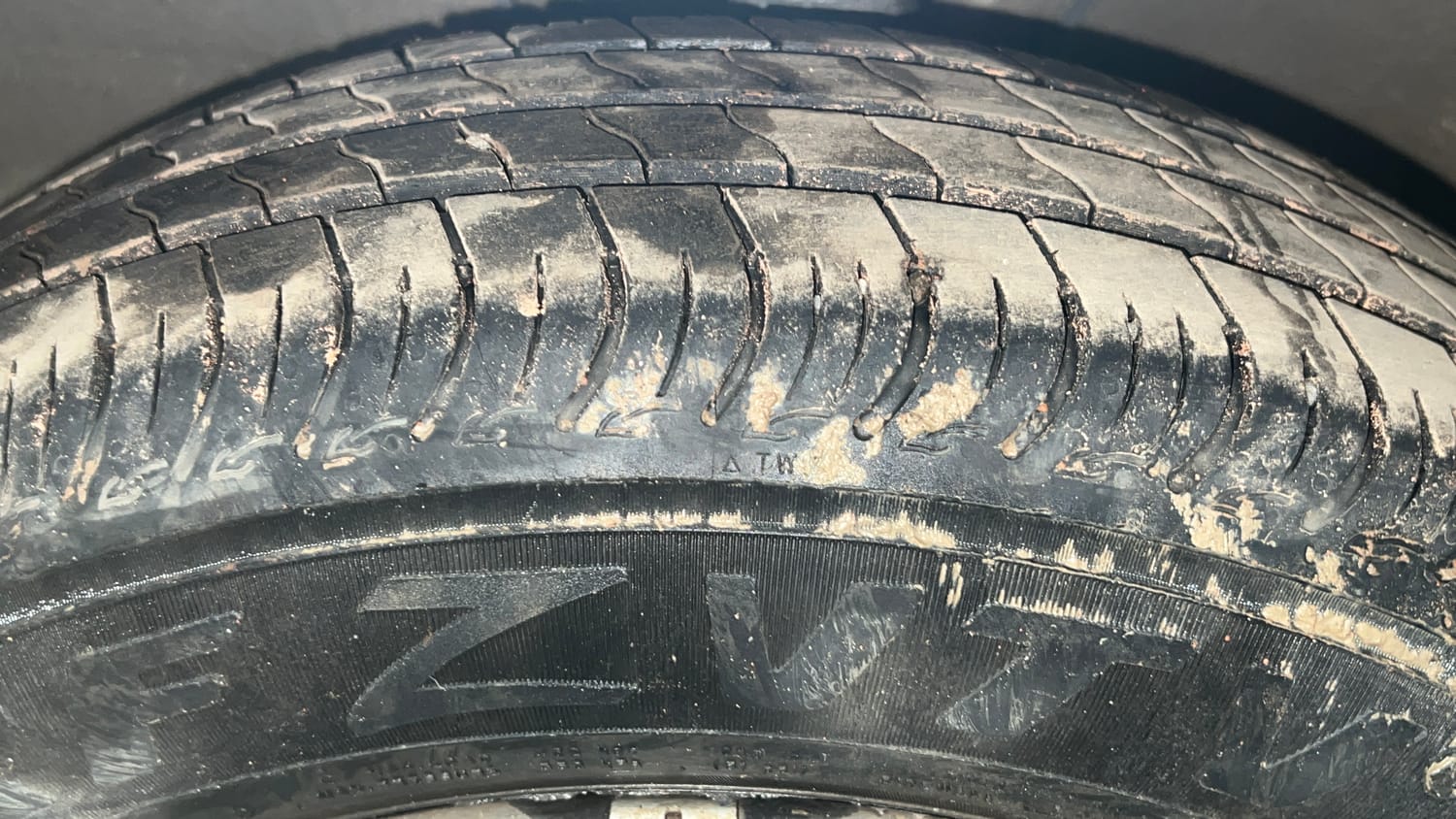 Used 2023 Maruti Suzuki S-Presso VXi Petrol Manual tyres LEFT FRONT TYRE TREAD VIEW