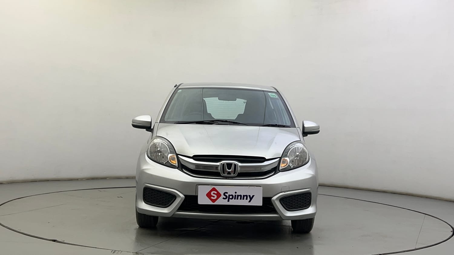 Used 2017 Honda Brio S MT Petrol Manual exterior FRONT VIEW