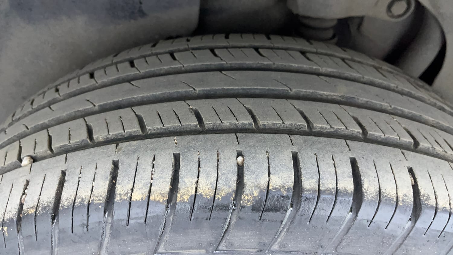 Used 2021 Tata Harrier XZA Plus Dark Edition Diesel Automatic tyres RIGHT REAR TYRE TREAD VIEW