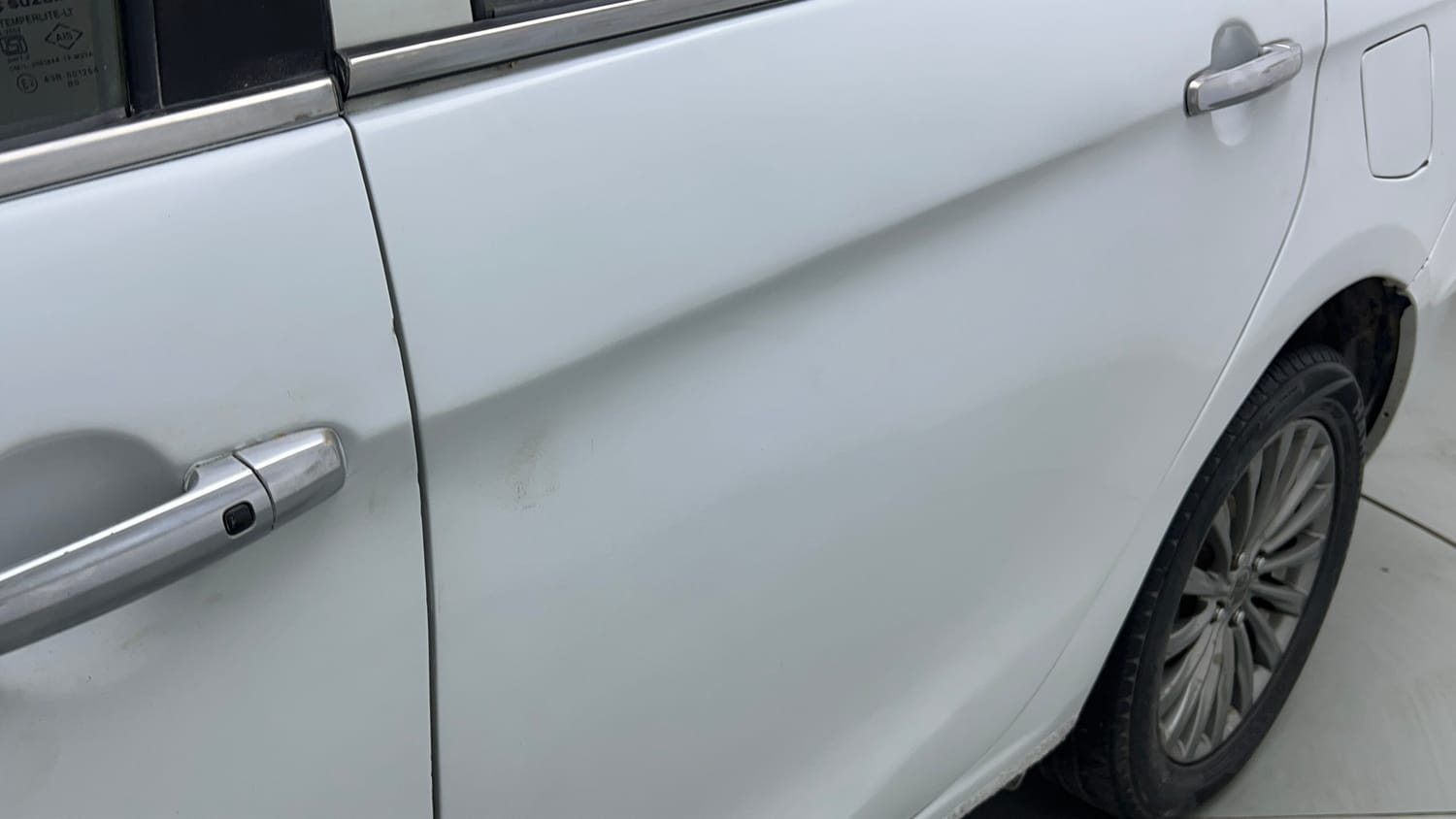 Used 2016 Maruti Suzuki Ciaz ZXI+ AT Petrol Automatic dents MINOR SCRATCH