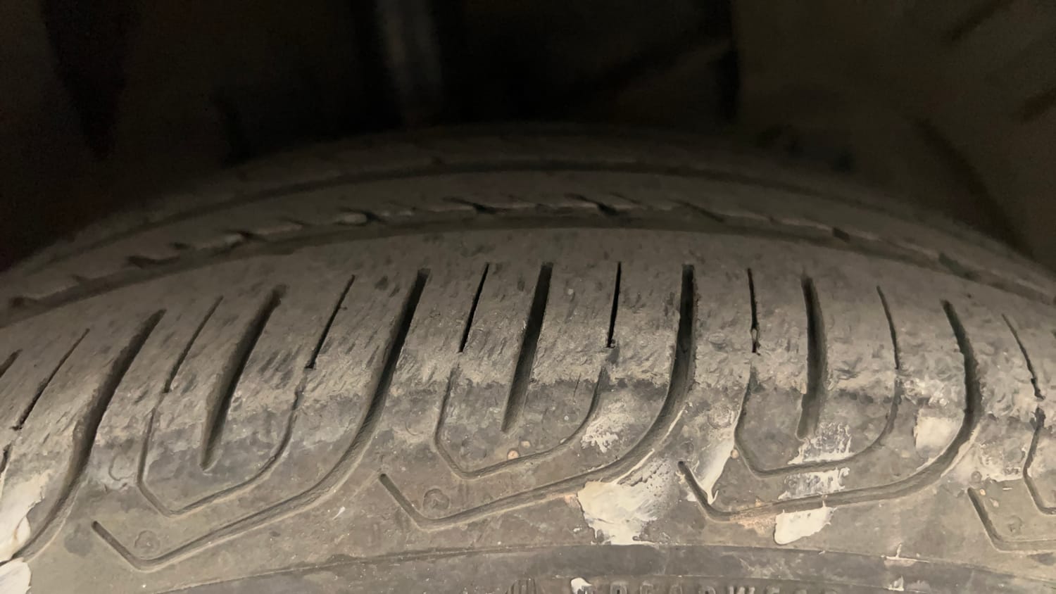 Used 2015 Tata Zest XMS Petrol Petrol Manual tyres RIGHT FRONT TYRE TREAD VIEW