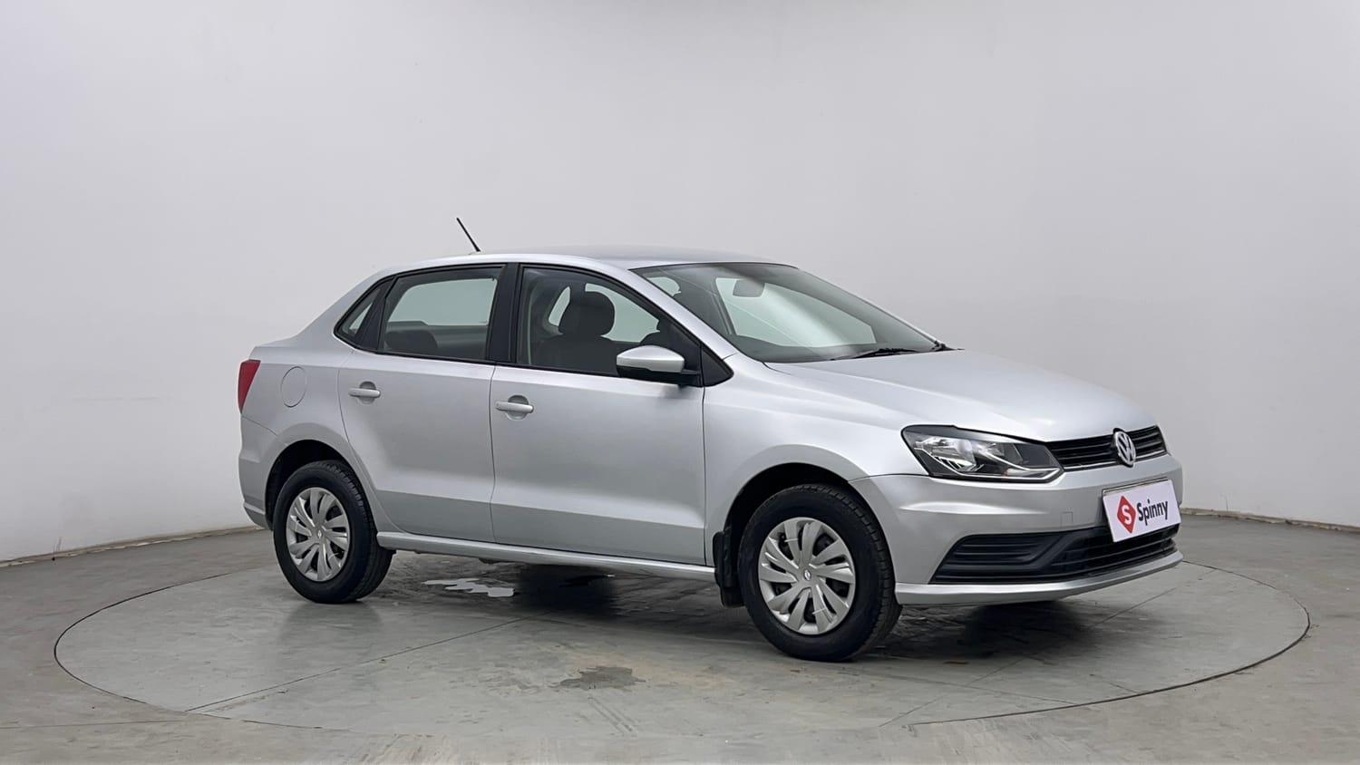 Used 2019 Volkswagen Ameo Trendline 1.0L (P) Petrol Manual exterior RIGHT FRONT CORNER VIEW