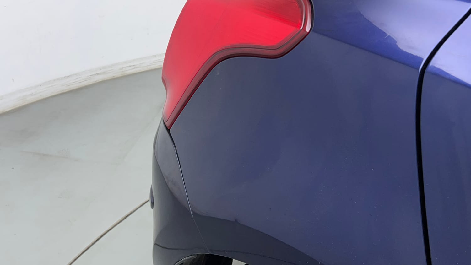 Used 2019 Maruti Suzuki Swift ZXi Petrol Manual dents MINOR DENT