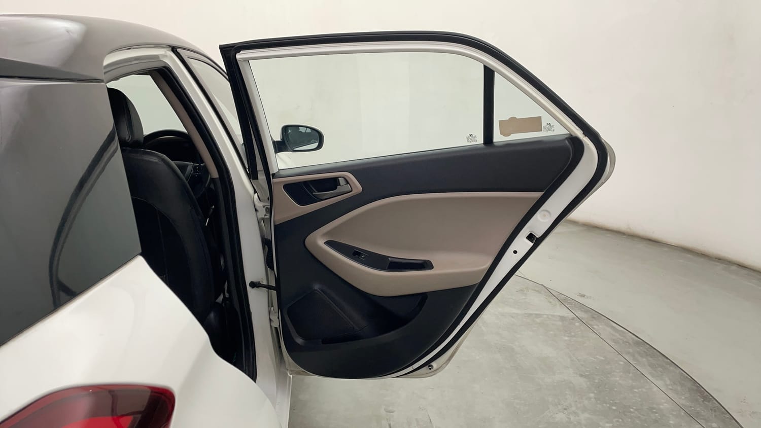 Used 2018 Hyundai Elite i20 Asta 1.2 (O) Petrol Manual interior RIGHT REAR DOOR OPEN VIEW