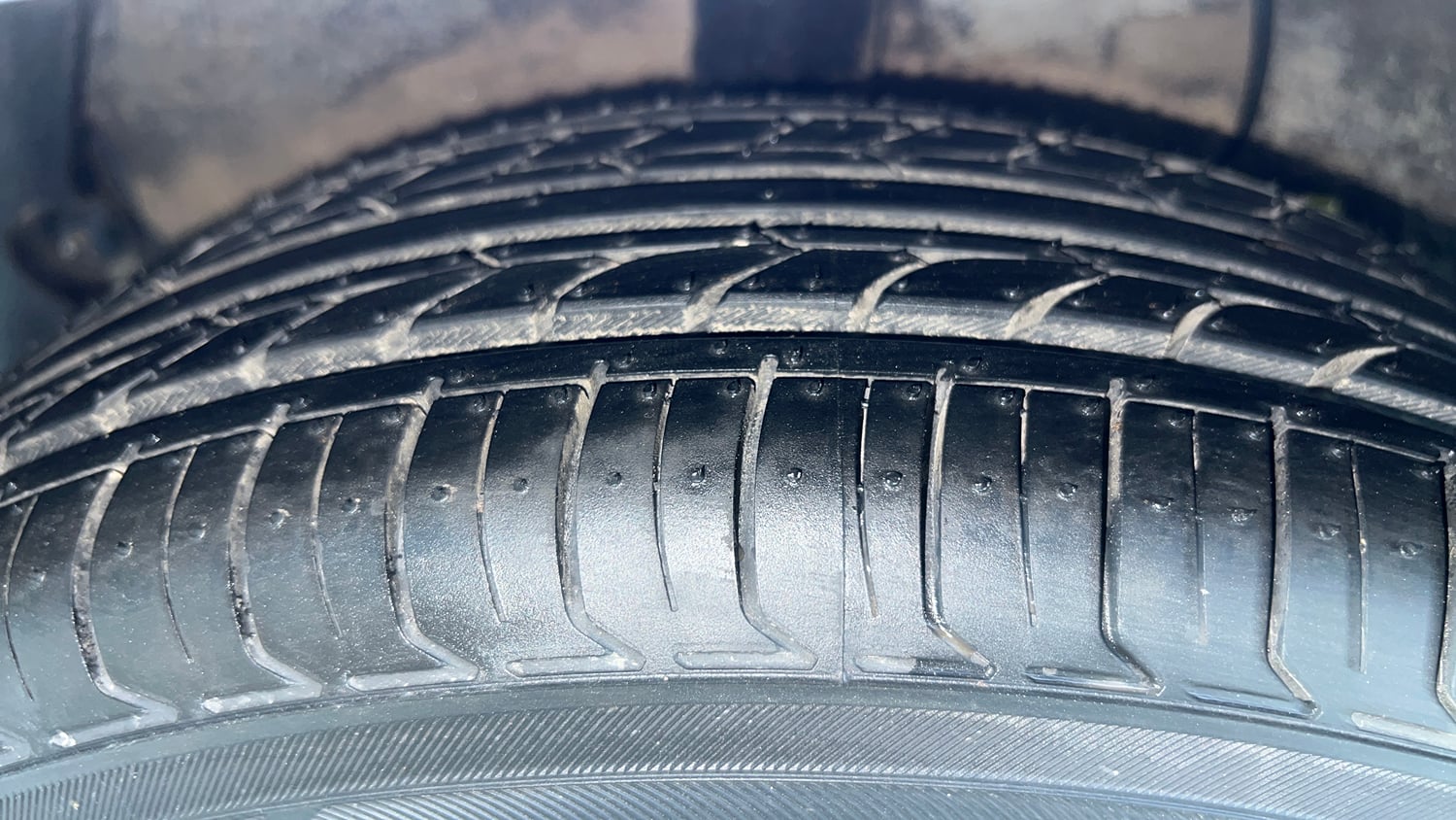 Used 2022 Hyundai Aura S 1.2 Petrol Petrol Manual tyres RIGHT REAR TYRE TREAD VIEW