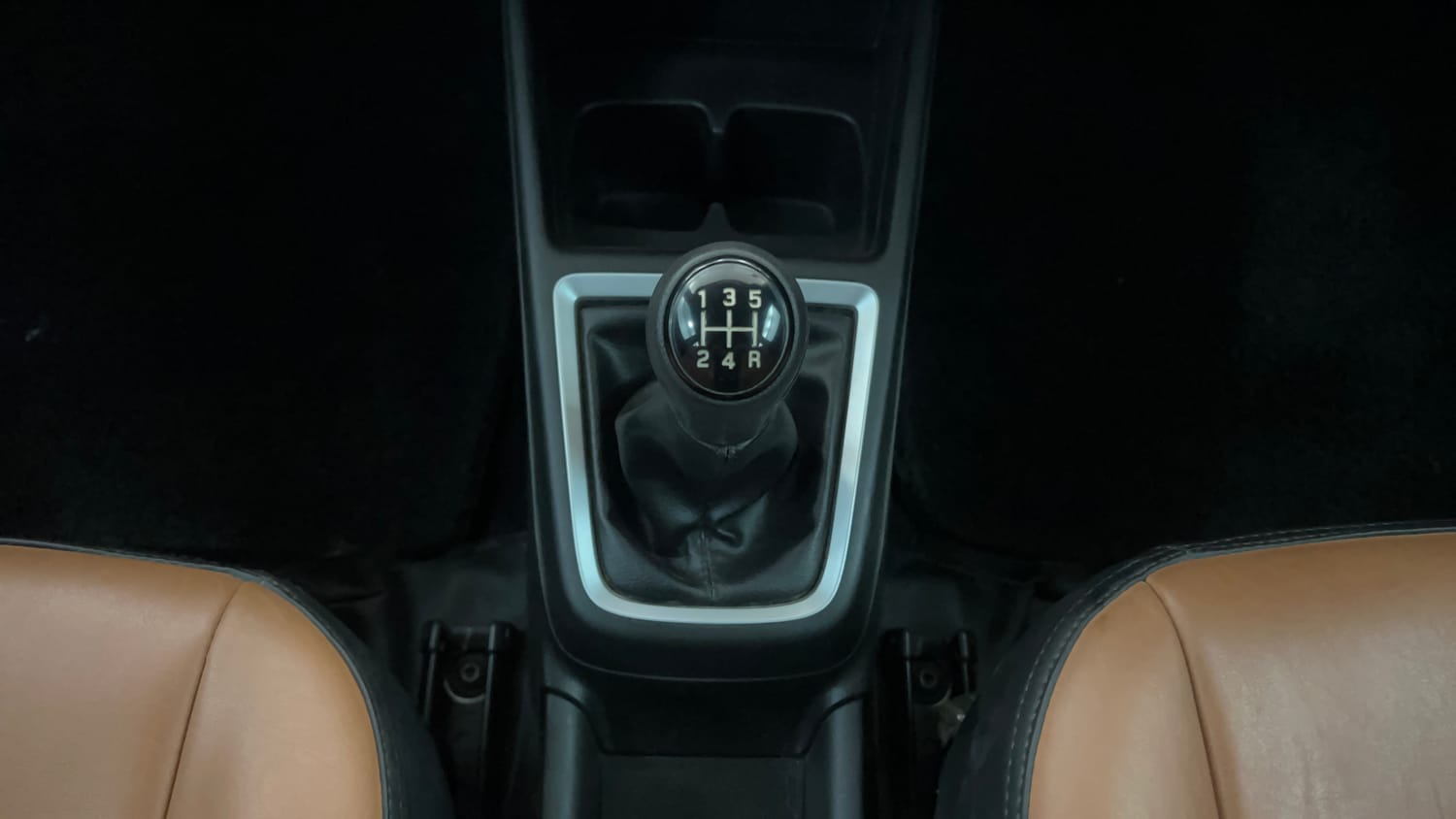 Used 2020 Maruti Suzuki Swift ZXi Petrol Manual interior GEAR  KNOB VIEW