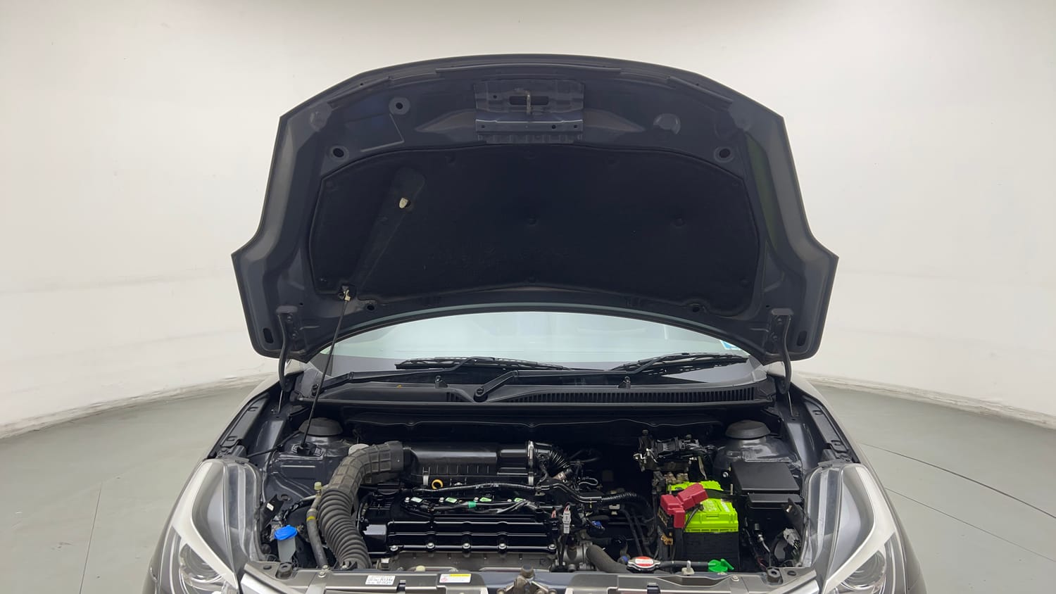 Used 2021 Maruti Suzuki Baleno Delta Petrol Manual engine ENGINE & BONNET OPEN FRONT VIEW