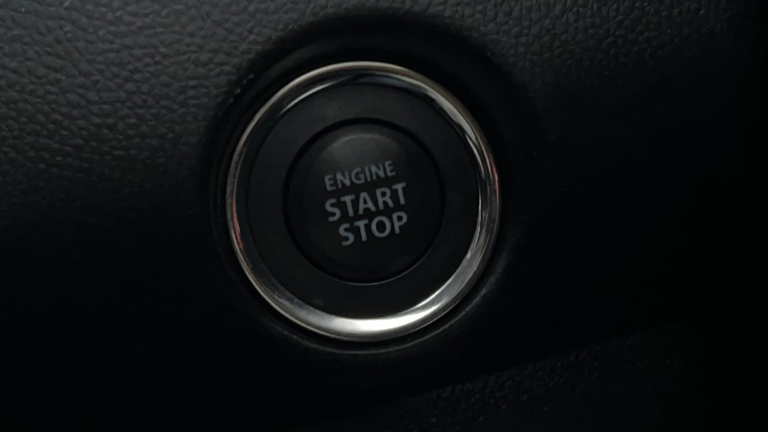 Used 2019 Maruti Suzuki Swift ZXi Petrol Manual top_features Keyless start