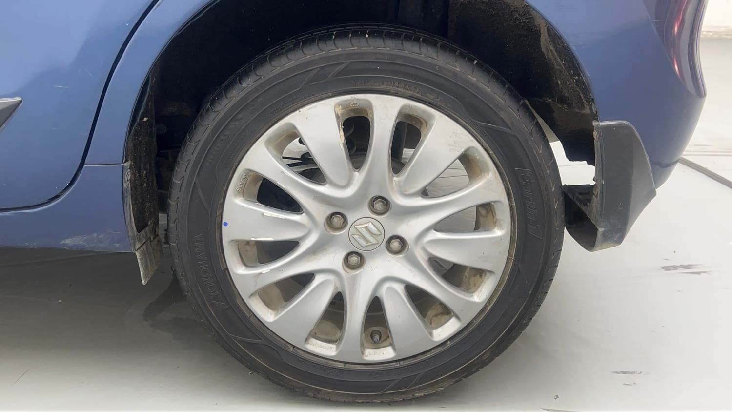 Used 2018 Maruti Suzuki Baleno Zeta 1.2 Petrol Manual tyres LEFT REAR TYRE RIM VIEW