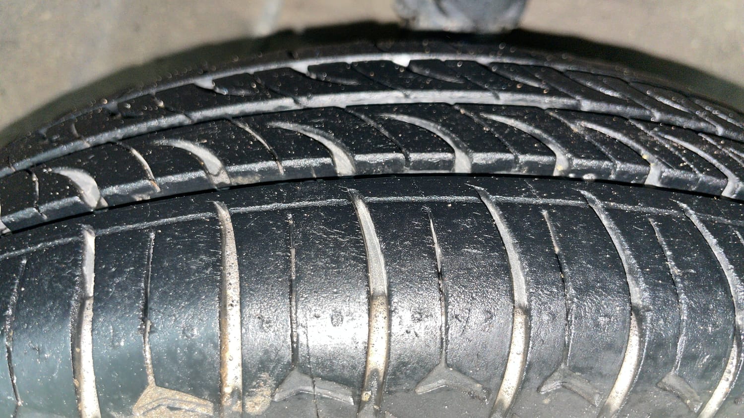 Used 2016 Maruti Suzuki Alto 800 Lxi Petrol Manual tyres RIGHT FRONT TYRE TREAD VIEW