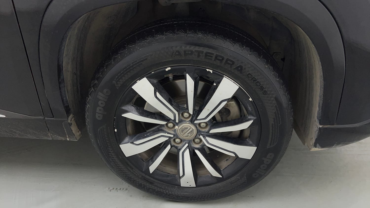 Used 2019 MG Motors Hector Sharp Hybrid 1.5 Petrol Hybrid Manual tyres RIGHT FRONT TYRE RIM VIEW