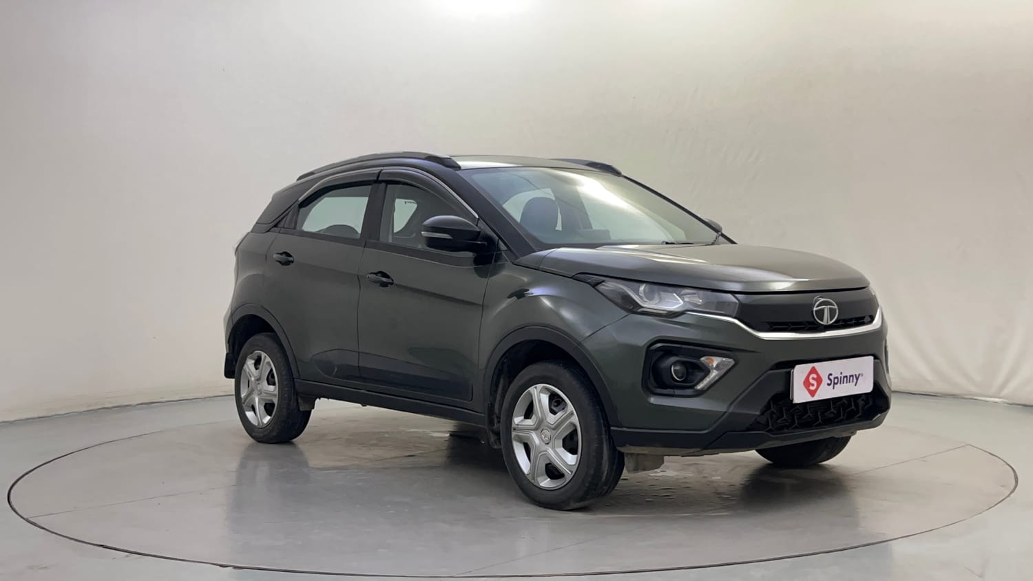 Used 2022 Tata Nexon XMA (S) Petrol Automatic exterior RIGHT FRONT CORNER VIEW