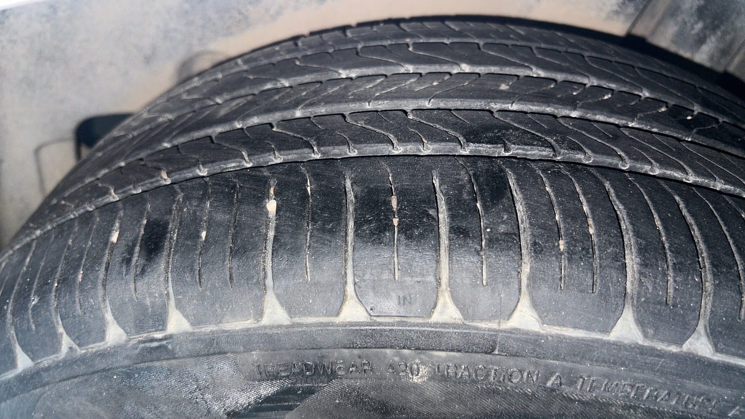 Used 2016 Maruti Suzuki Ciaz ZXI+ AT Petrol Automatic tyres LEFT REAR TYRE TREAD VIEW