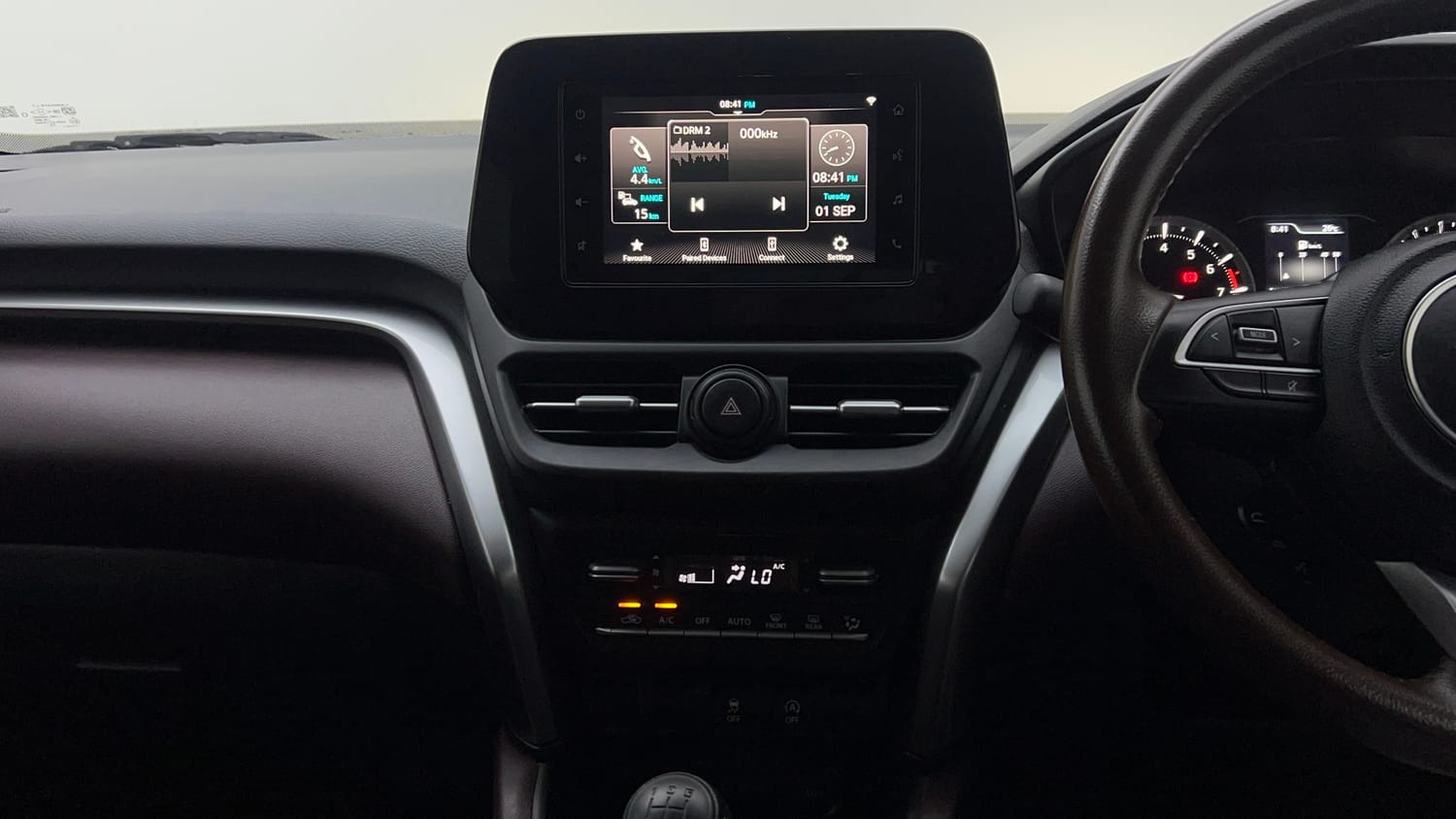 Used 2024 Maruti Suzuki Grand Vitara Delta Smart Hybrid Petrol Manual interior MUSIC SYSTEM & AC CONTROL VIEW
