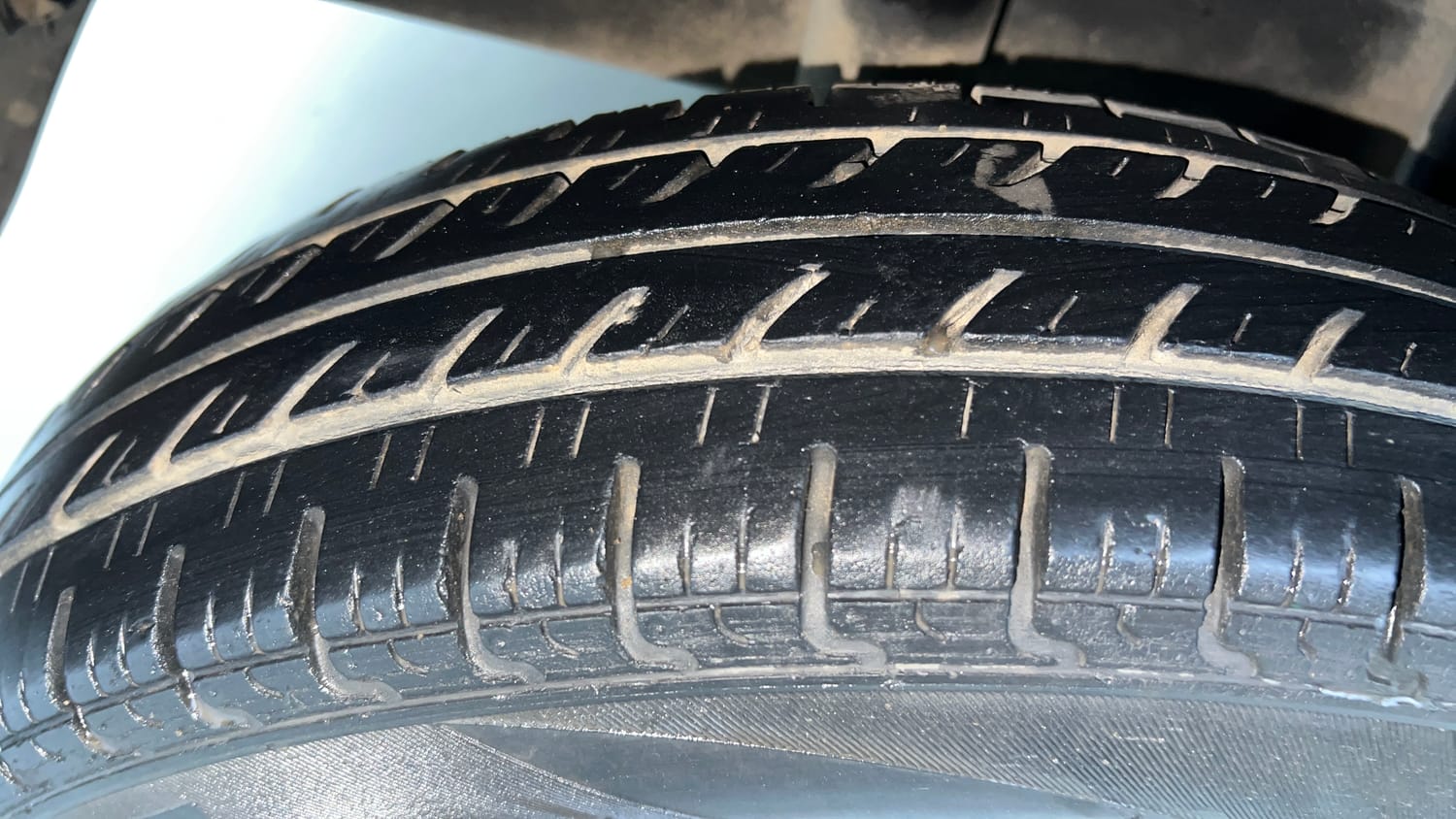 Used 2017 Datsun Redi-GO T (O) Petrol Manual tyres RIGHT REAR TYRE TREAD VIEW