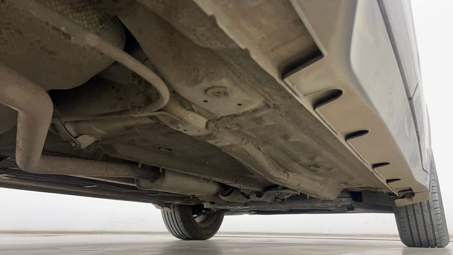 Used 2023 Kia Sonet HTX 1.0 DCT Petrol Automatic extra REAR RIGHT UNDERBODY VIEW