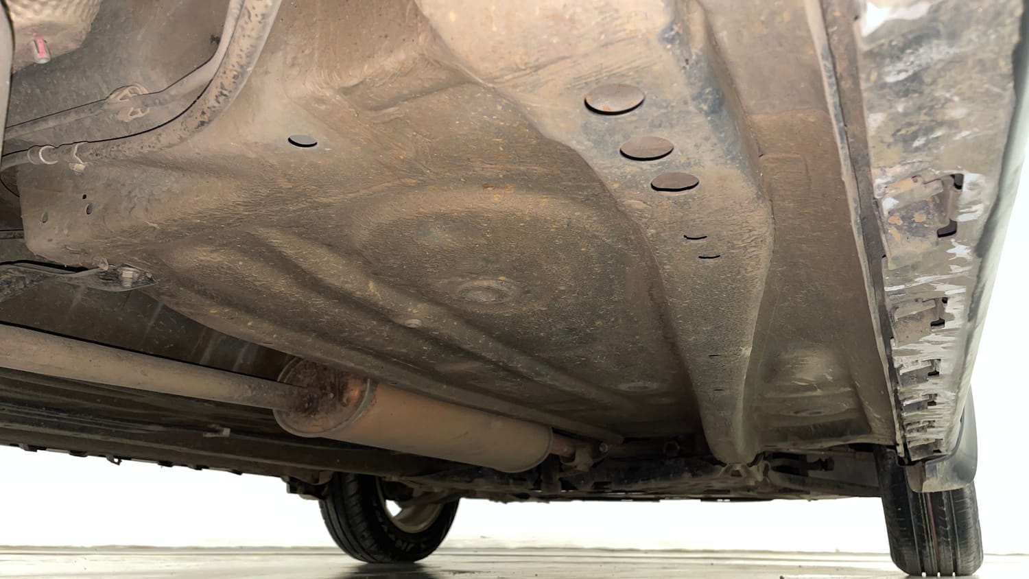 Used 2017 Maruti Suzuki Ignis Alpha 1.2 MT Petrol Manual extra REAR RIGHT UNDERBODY VIEW
