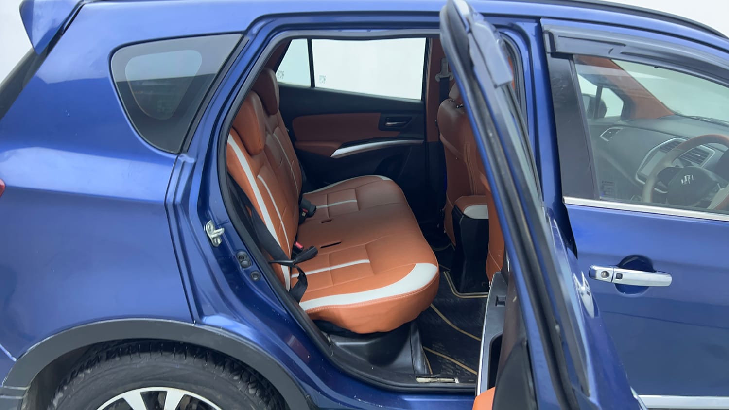 Used 2019 Maruti Suzuki S-Cross Zeta 1.3 Diesel Manual interior RIGHT SIDE REAR DOOR CABIN VIEW